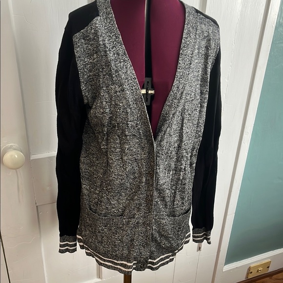SO Sweaters - Perfectly Soft Black and Gray Cardigan